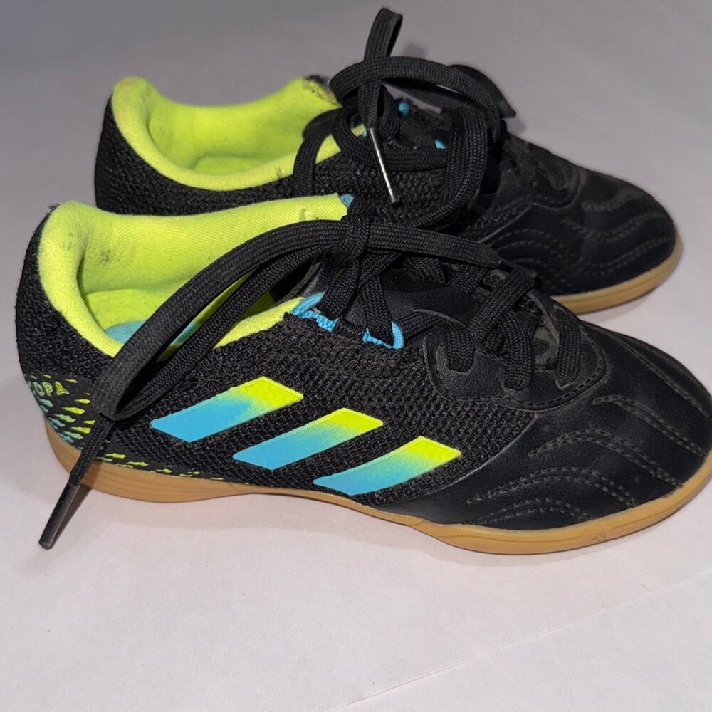 Adidas copa indoor soccer shoes kids size 10.5